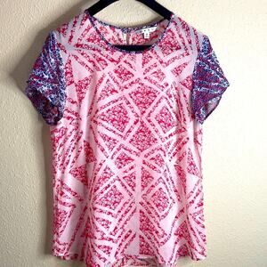 CAbi Women Red and Blue floral Print Short Sleeves Blouse Size M